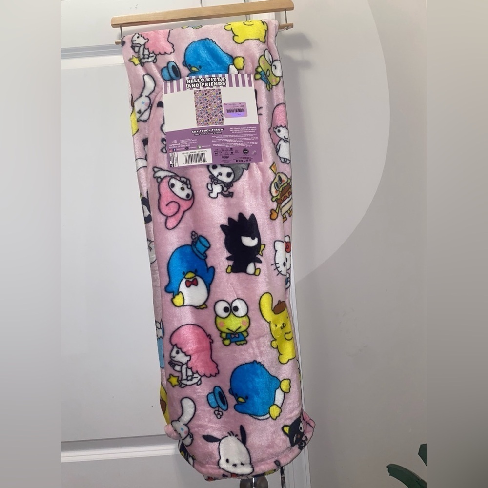 Hello Kitty and friends pink blanket